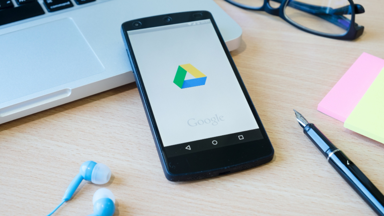 Google Ads changes 2025, PPC updates 2025, Google Ads AI automation, Performance Max campaigns, smart bidding strategies 2025, privacy in Google Ads, local services ads UAE