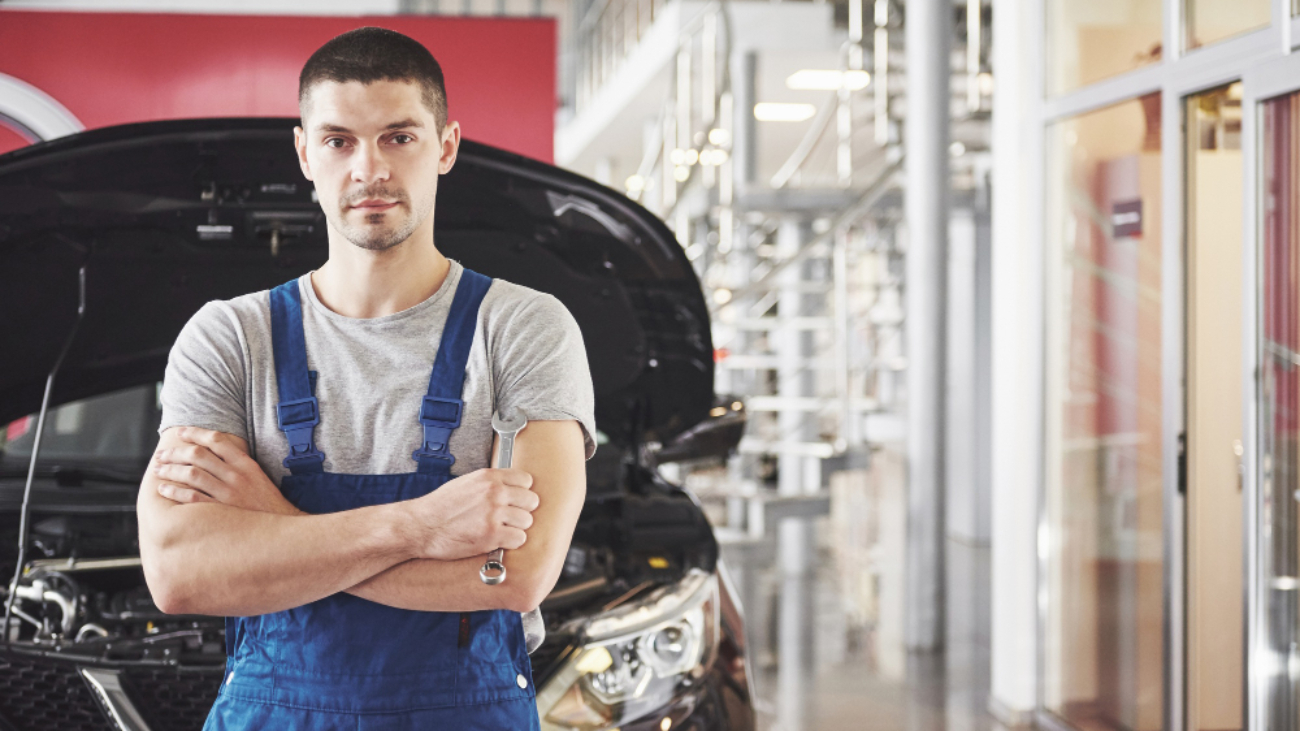 car mechanic garage near me Dubai, auto repair near me, car repair garage Dubai, mechanic Al Quoz, best garage in Dubai, car workshop Dubai near me, automotive SEO Dubai